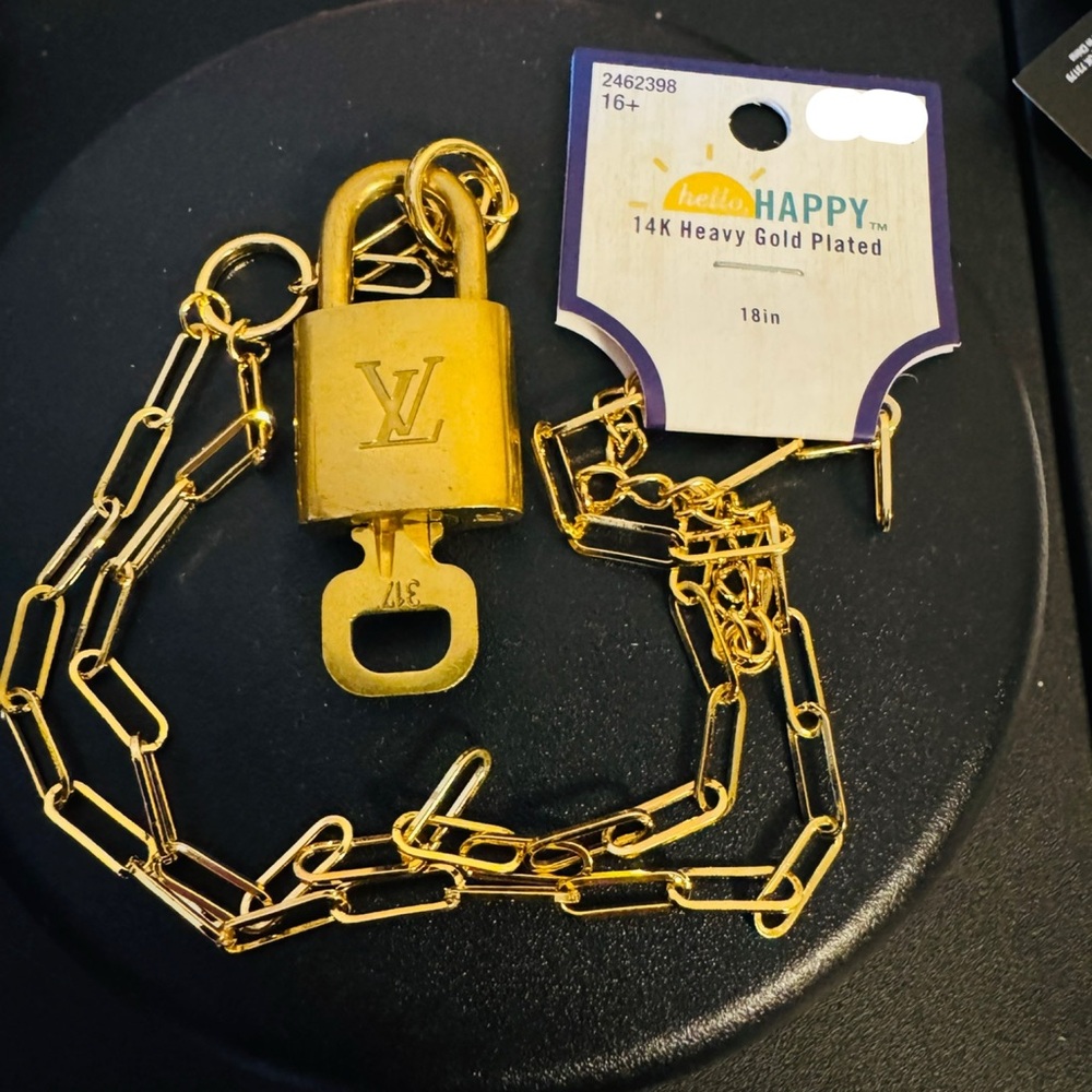 Louis Vuitton 🔐 Lock & Key with Unbranded Fashion Chain, #317, GUC Lock